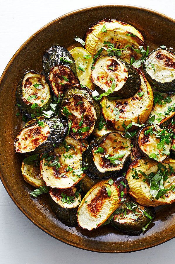 Ψητά κολοκυθάκια: Η φρεσκάδα της Μεσογείου στο πιάτο σας